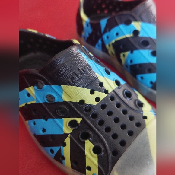 NATIVE Toddler Slip-On Shoes - Sz C5 GLOW IN THE DARK Waterproof ( Bag C) - Picture 2 of 9